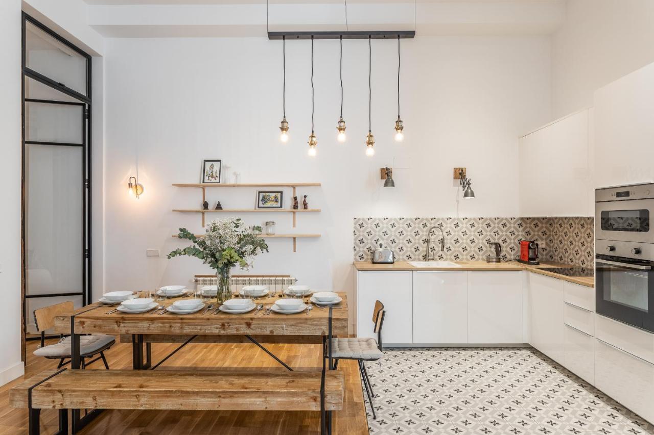 Waou Sol V - Alquiler De Corta Duracion Appartement Madrid Buitenkant foto